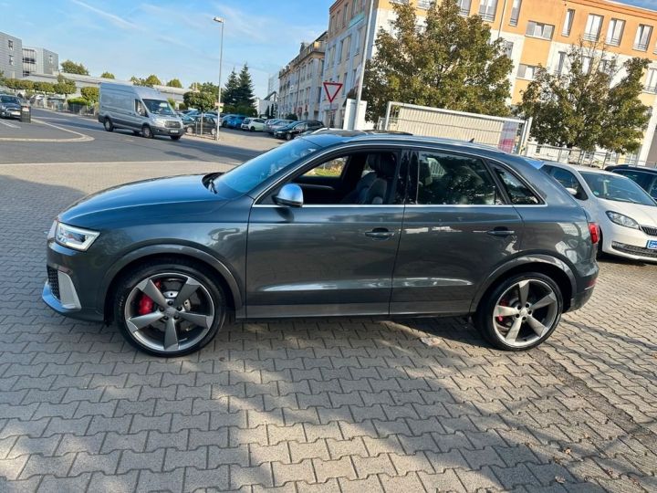 Audi RS Q3 BOSE/PANO/KEYLESS/MMI+ - 3