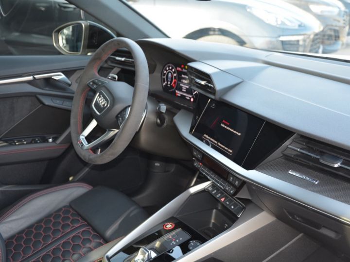 Audi RS3 BERLINE 25 TFSIQ TO Bang&amp;Olufsen Pack Design RS - 7