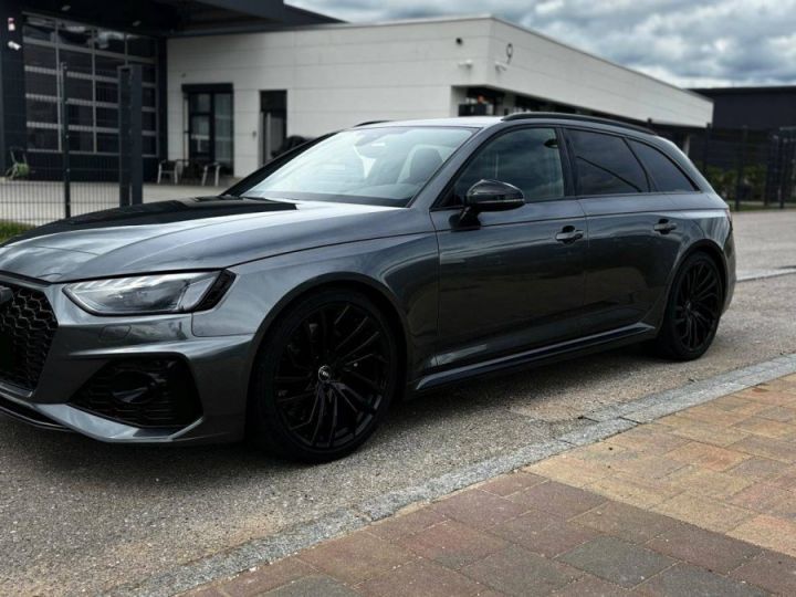 Audi RS4 Avant 29 V6 TFSI 450ch quattro tiptro 8 - 1