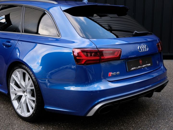 Audi RS6 PERFORMANCE - 10