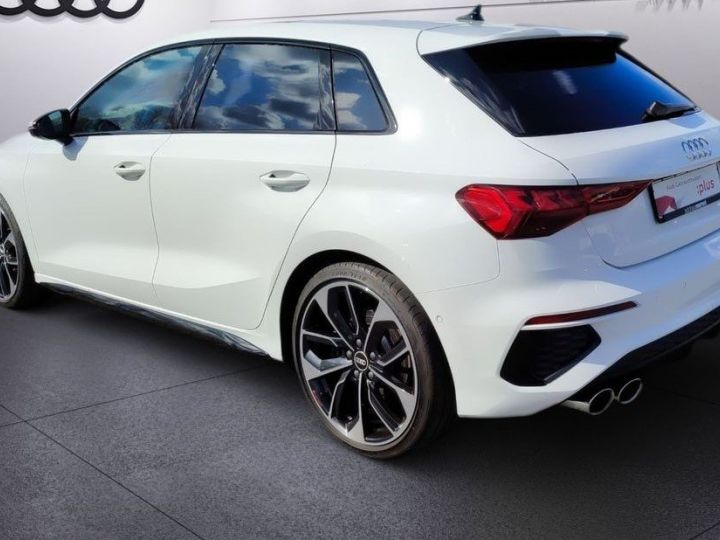 Audi S3 Sportback 20 TFSI Quattro/GTIE36 /PANO/BO/MATRIX - 2