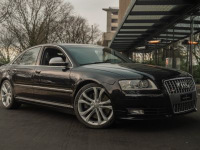 Audi S8 V10   - 3