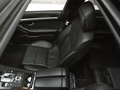 Audi S8 V10   - 21