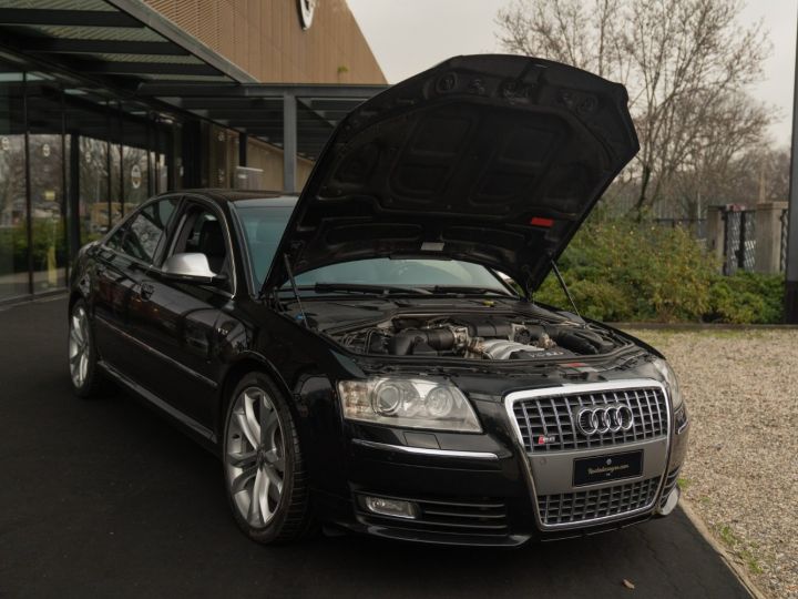 Audi S8 V10 - 25